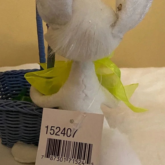 ANNALEE Rabbit 6” / Basket - Picture 6 of 10